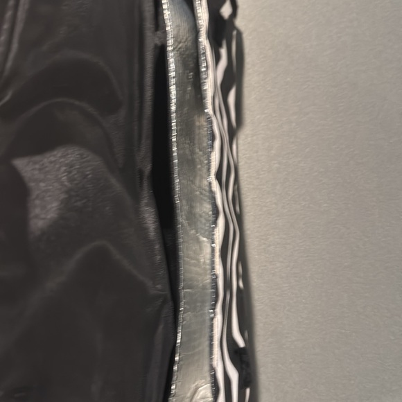 thirty-one black and white Thermal Travel bag - Picture 5 of 6